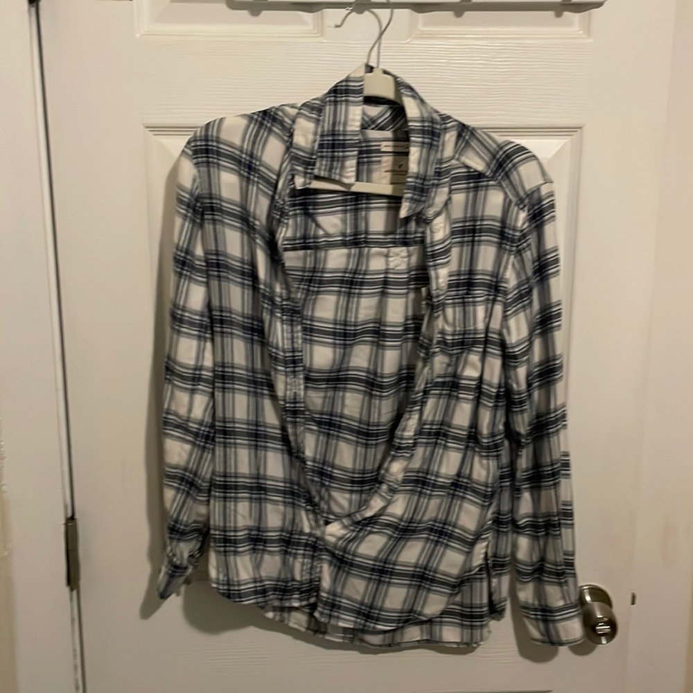 American Eagle blue & white flannel